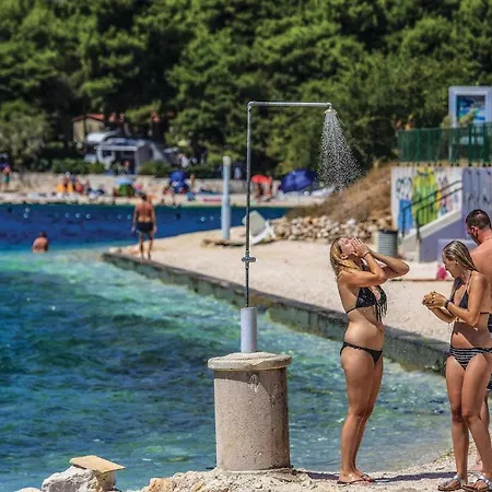 Amazing Apartment In Okrug Gornji With Wifi * Trogir