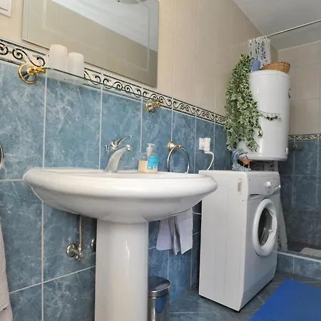 Apartment Bulicica Bok III Трогир